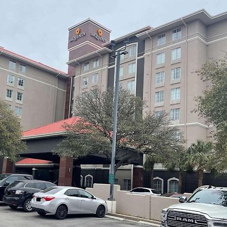 La Quinta By Wyndham San Antonio Airport Hotel Bagian luar foto