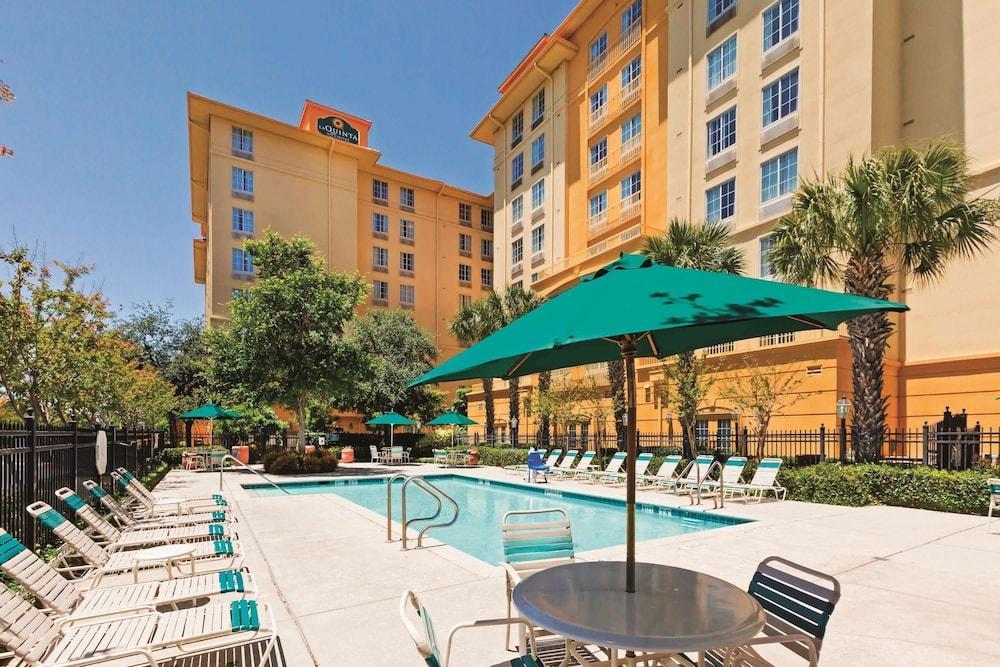 La Quinta By Wyndham San Antonio Airport Hotel Bagian luar foto