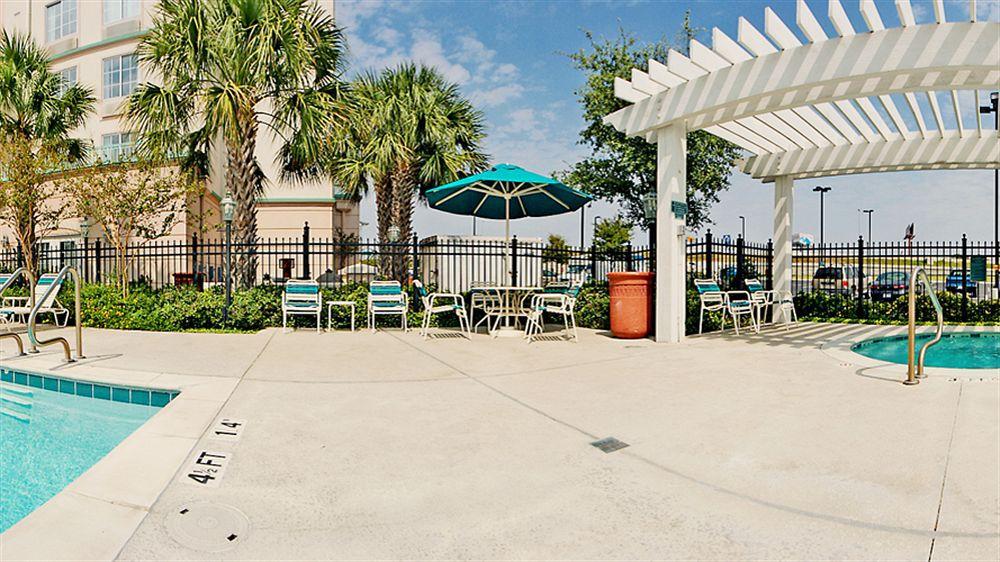 La Quinta By Wyndham San Antonio Airport Hotel Bagian luar foto
