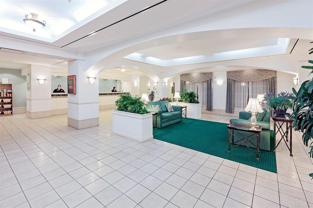 La Quinta By Wyndham San Antonio Airport Hotel Bagian luar foto