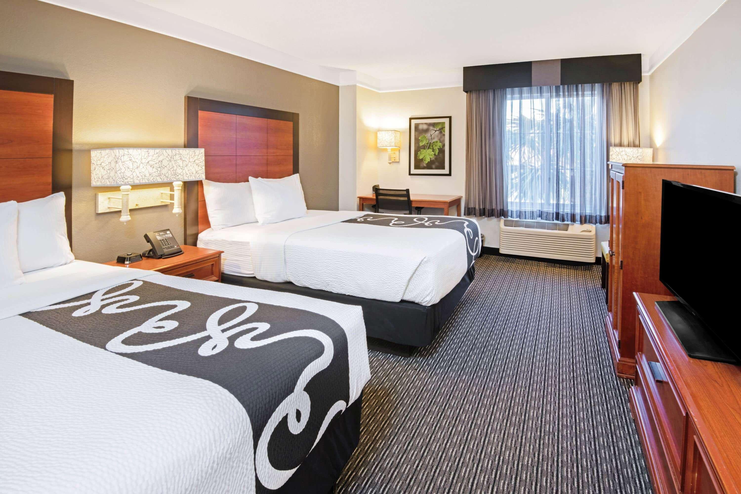 La Quinta By Wyndham San Antonio Airport Hotel Bagian luar foto