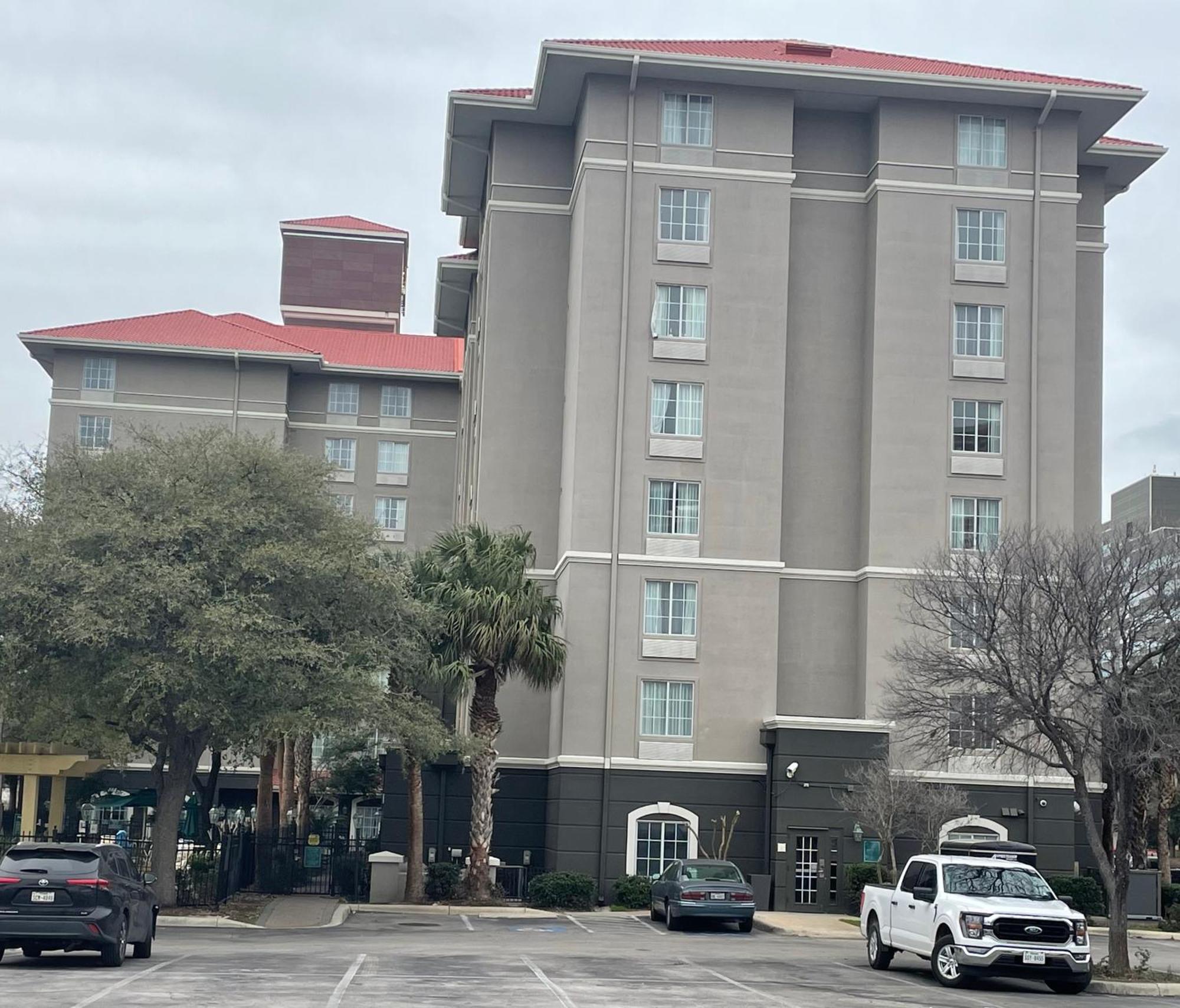 La Quinta By Wyndham San Antonio Airport Hotel Bagian luar foto