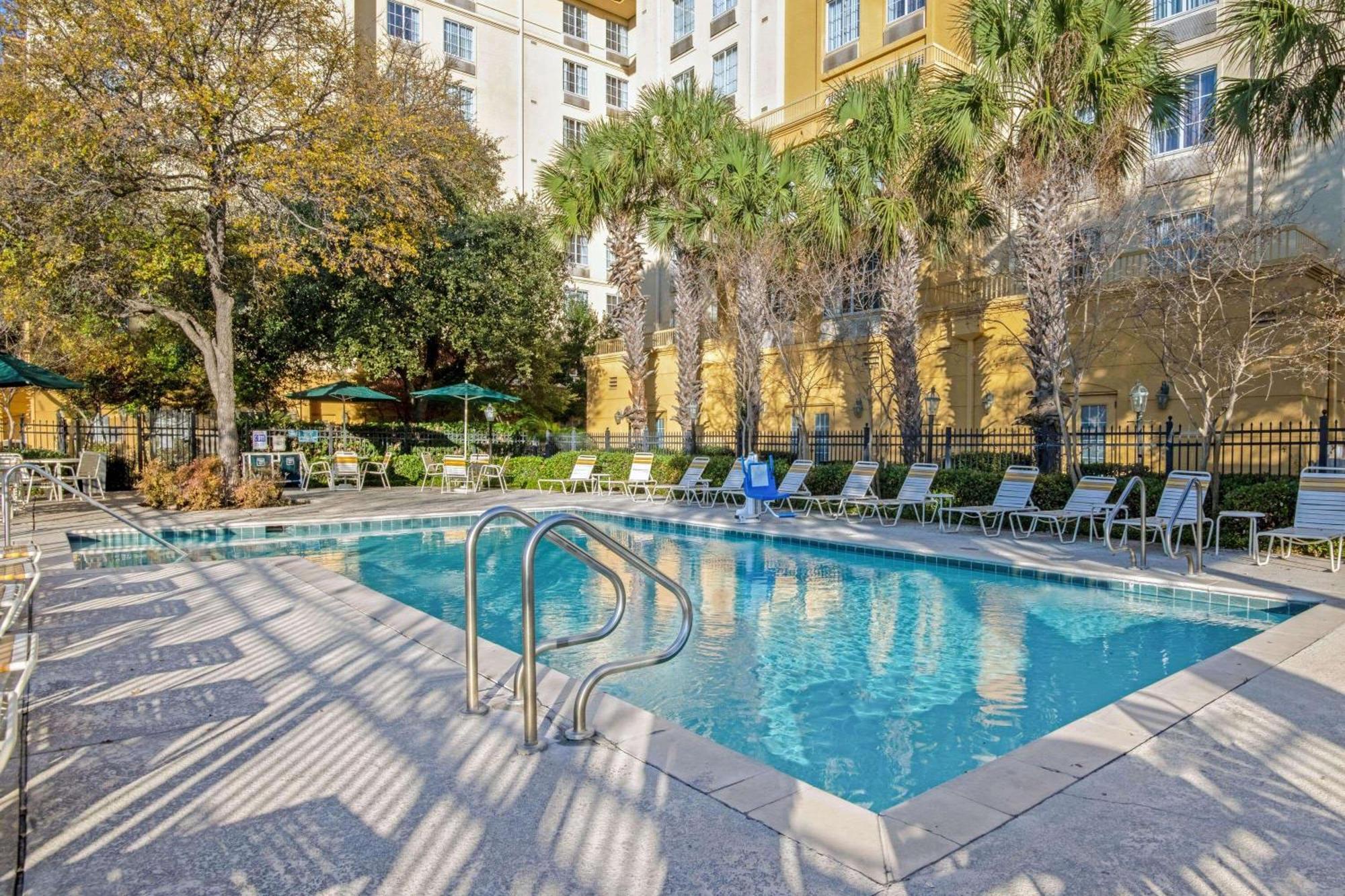 La Quinta By Wyndham San Antonio Airport Hotel Bagian luar foto